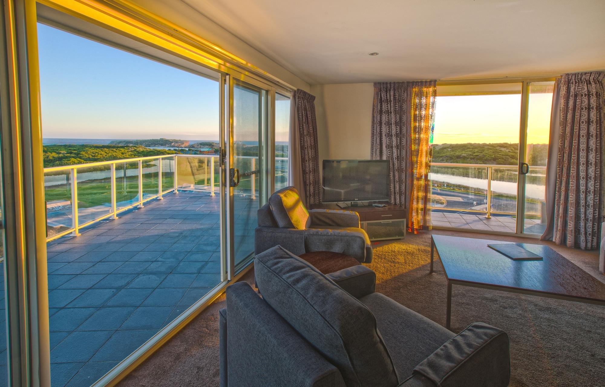 Lady Bay Resort Уорнъмбул Екстериор снимка