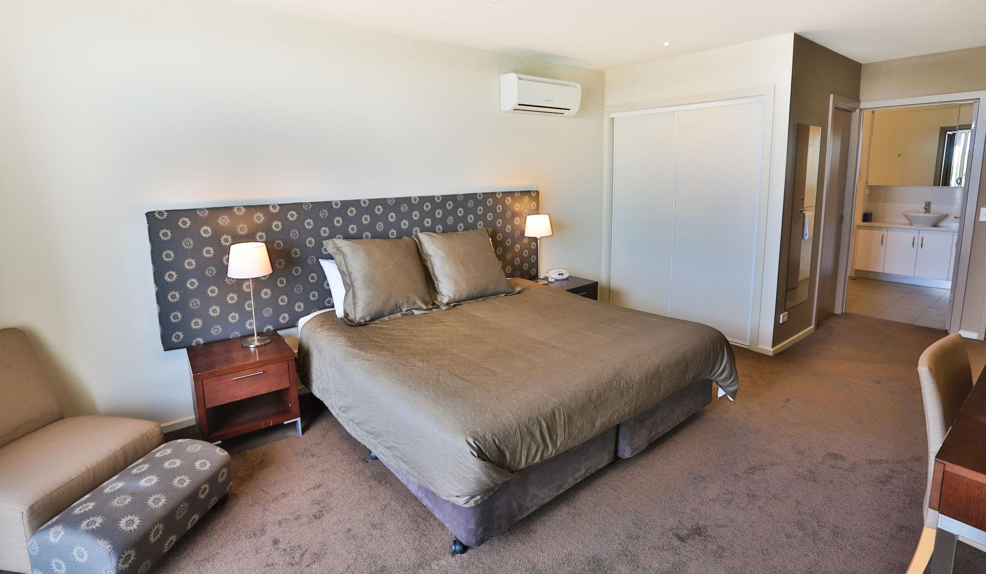Lady Bay Resort Уорнъмбул Екстериор снимка