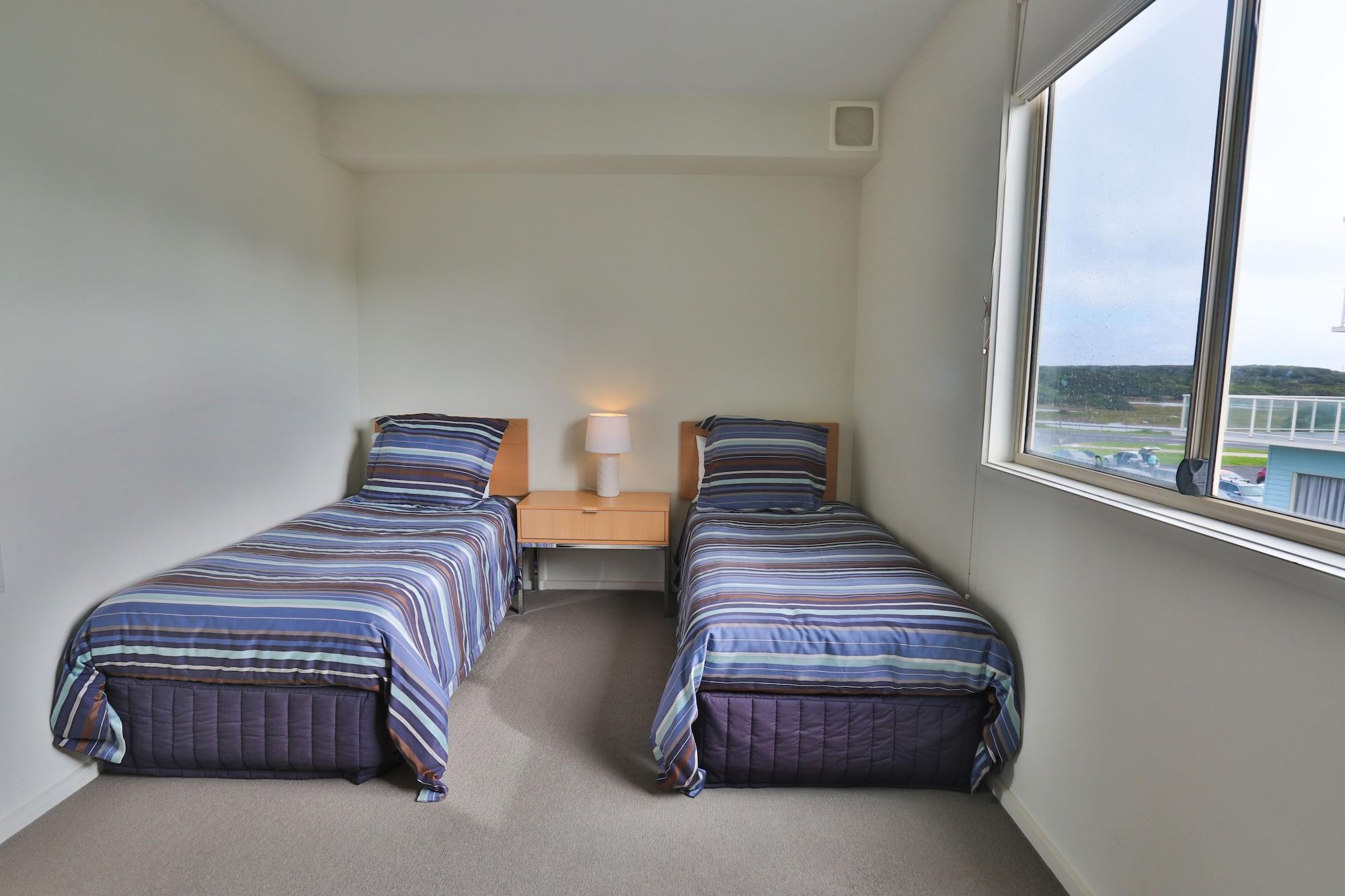 Lady Bay Resort Уорнъмбул Екстериор снимка