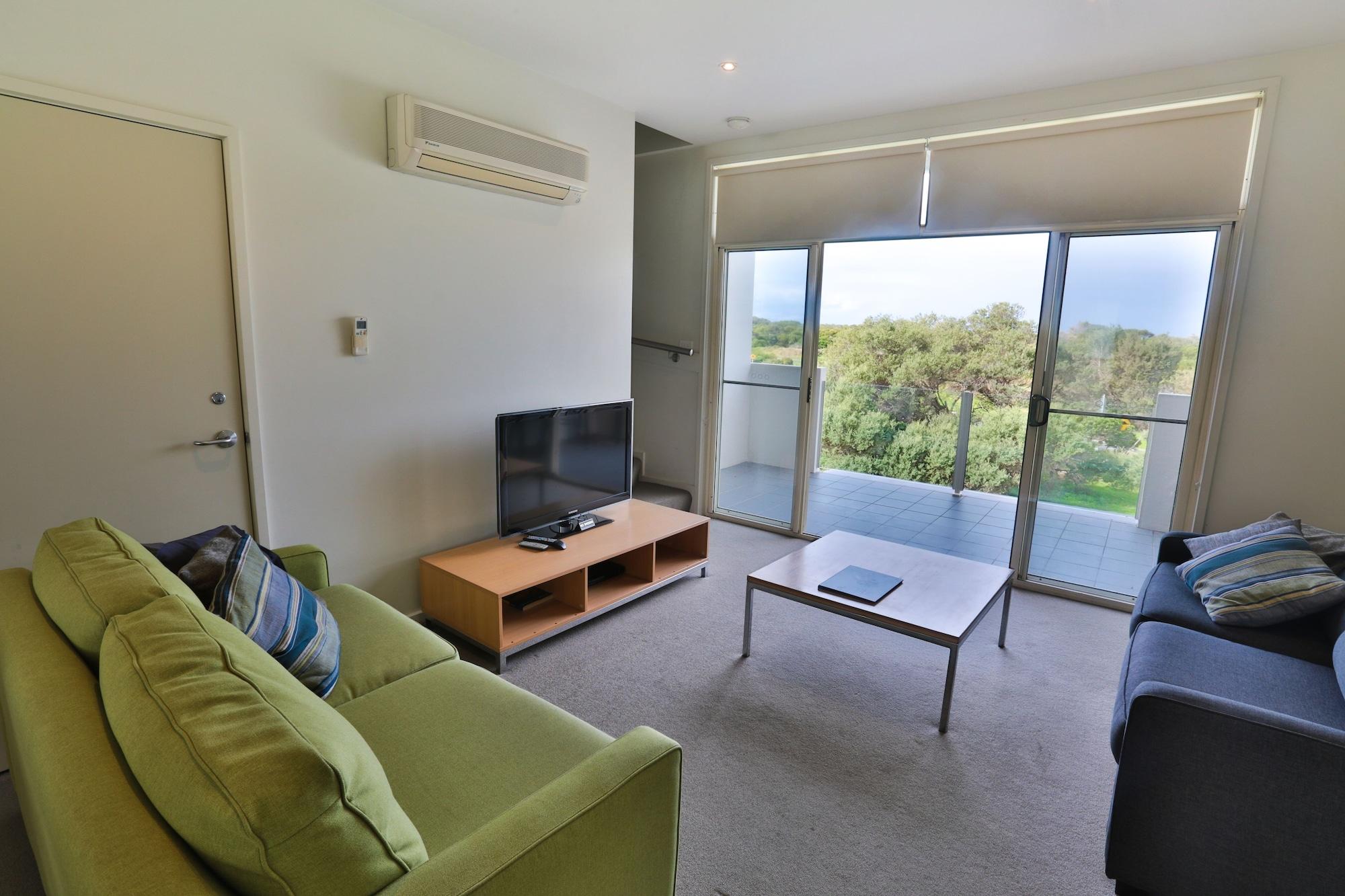 Lady Bay Resort Уорнъмбул Екстериор снимка