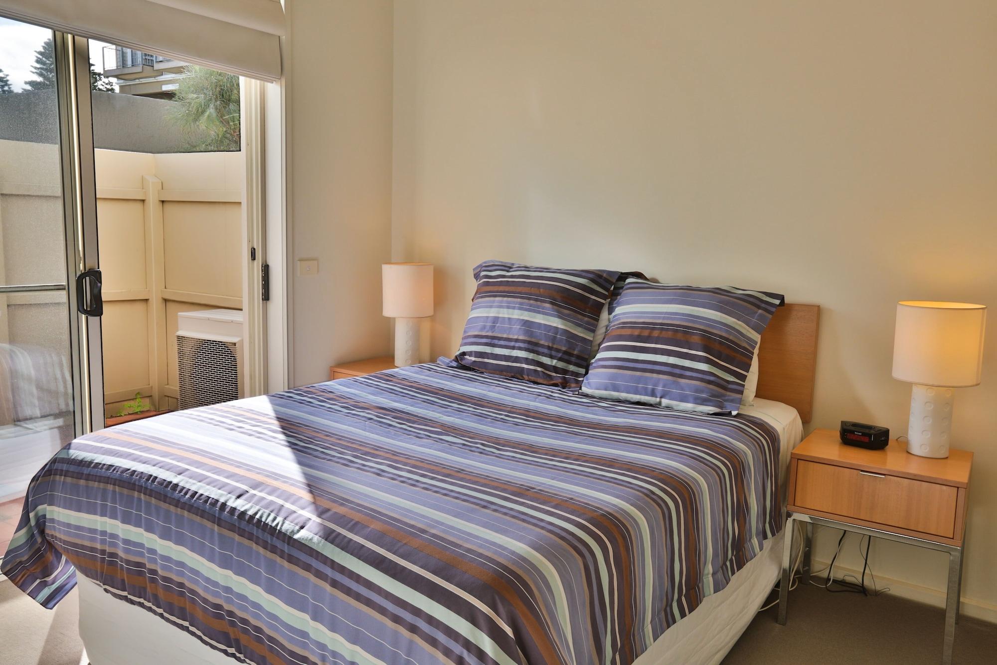 Lady Bay Resort Уорнъмбул Екстериор снимка