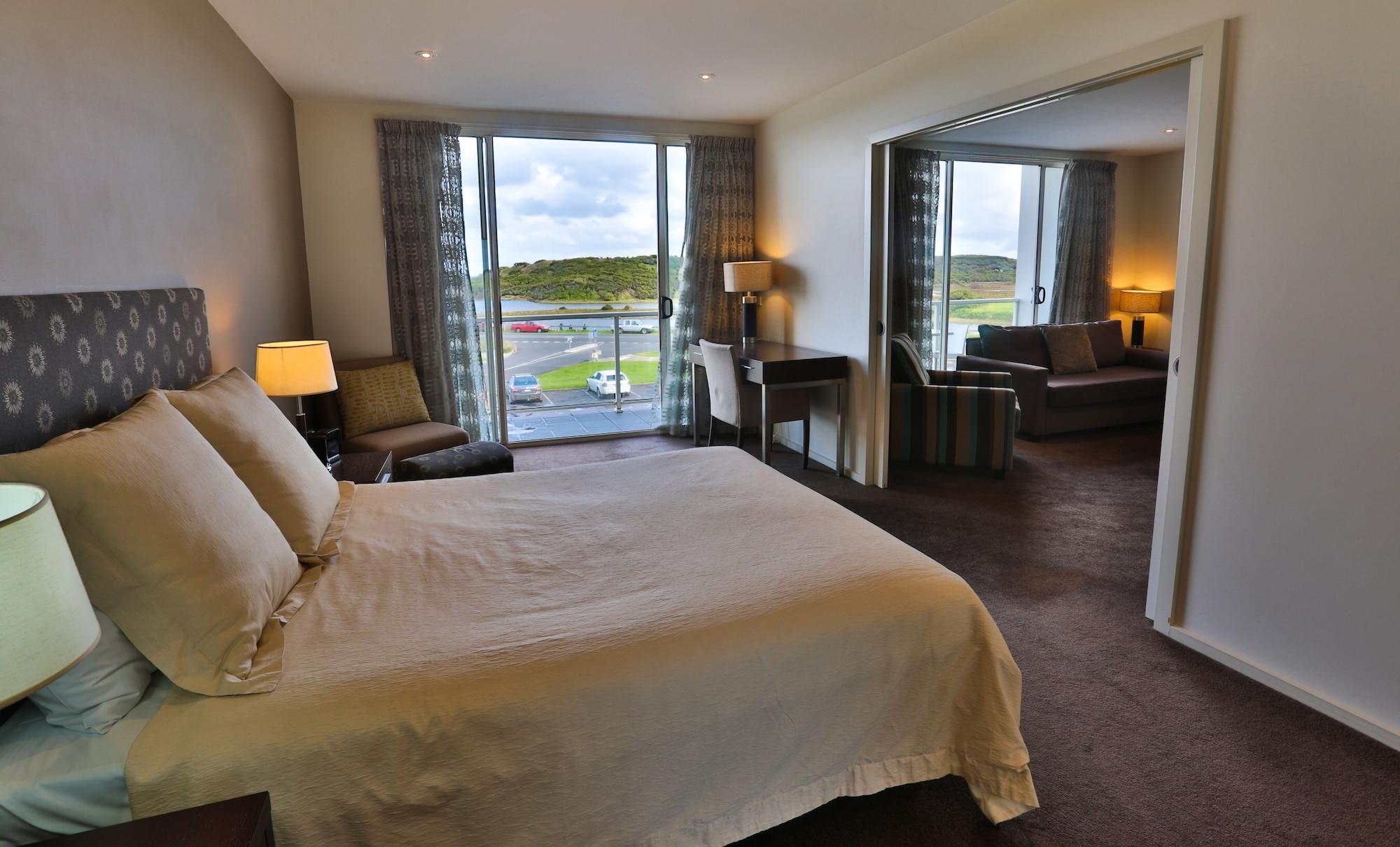 Lady Bay Resort Уорнъмбул Екстериор снимка