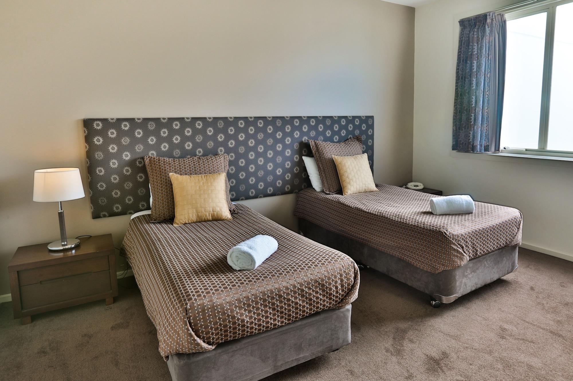 Lady Bay Resort Уорнъмбул Екстериор снимка